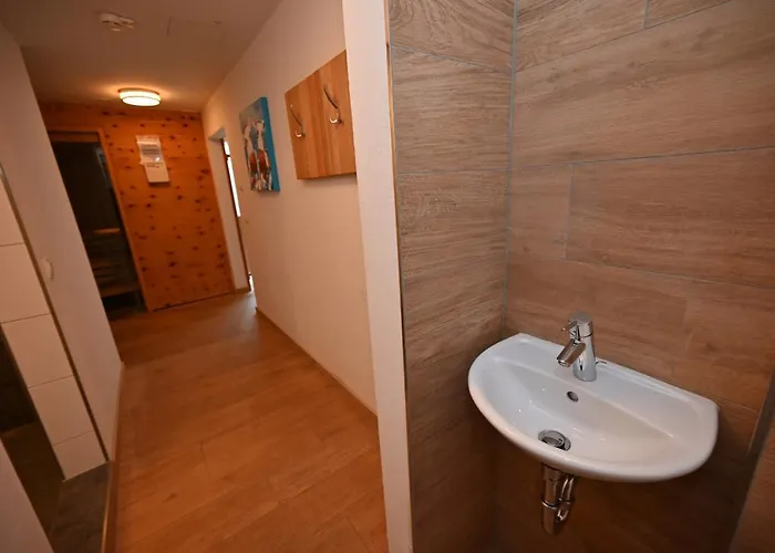 Alpin - Top 9 By Four Seasons *